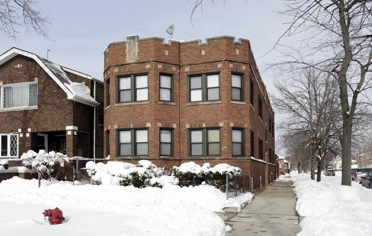 Primary Photo - 556 E 88th St