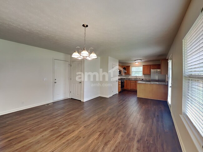 Foto del edificio - 1630 E Blairmont Dr