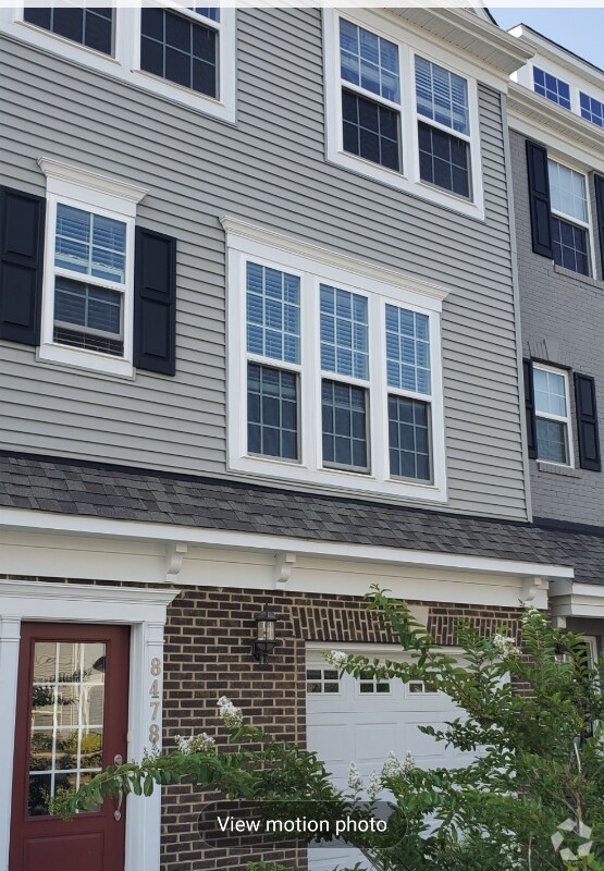 Irongate Apartments for Rent with a Garage Manassas, VA 1 Rentals