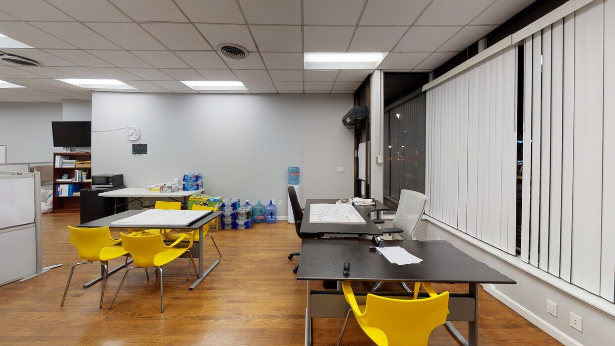 Foto principal - 242 Washington St