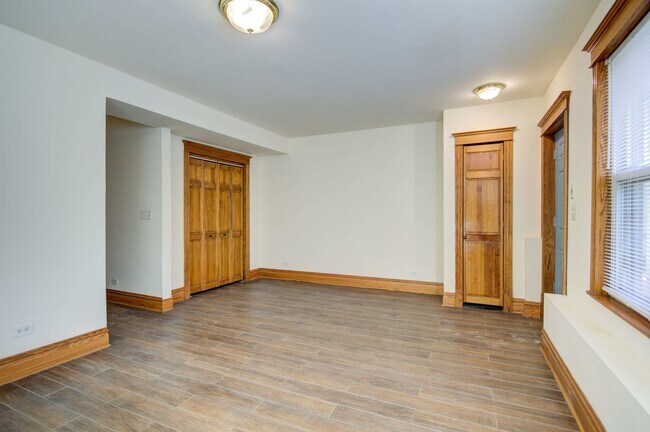 Foto del edificio - 1817 N Clybourn Ave