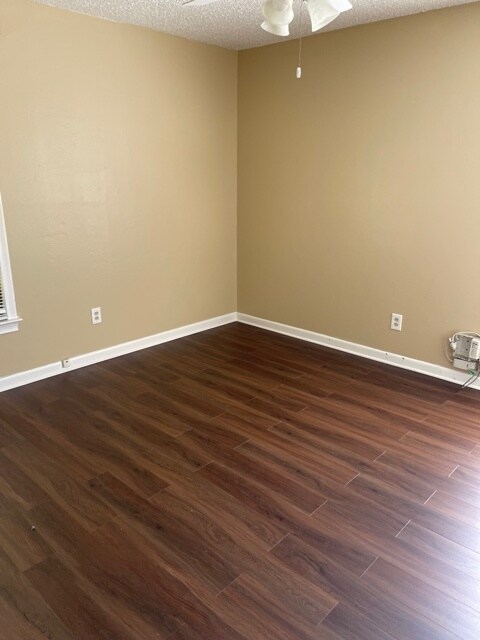 Bedroom-2 - 1601 Plymouth Dr N
