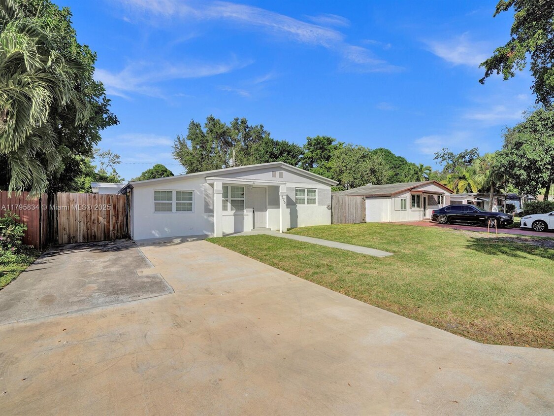 Foto principal - 5701 Farragut St