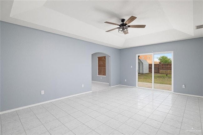 Building Photo - 2401 Wildflower Dr