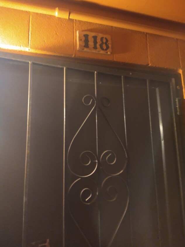 Primary Photo - 2333 E Glenn St
