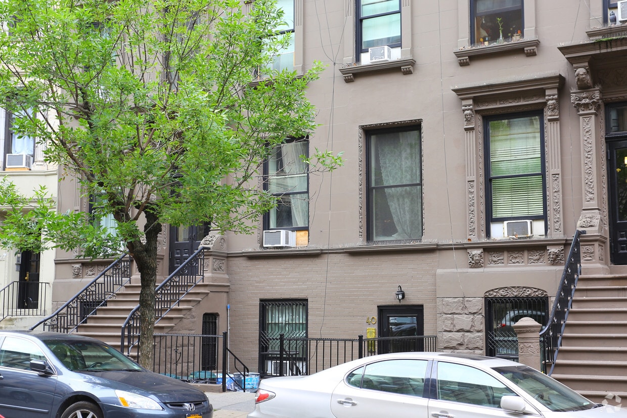 Building Photo - 40 85th St