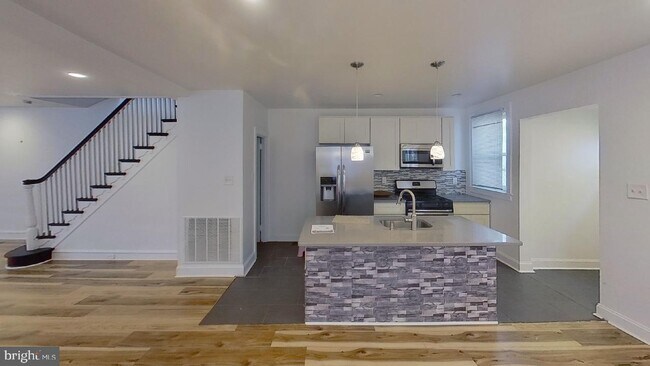 Foto del edificio - 3827 Marshall Rd