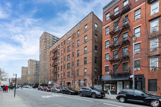 Building Photo - 72 Avenue A