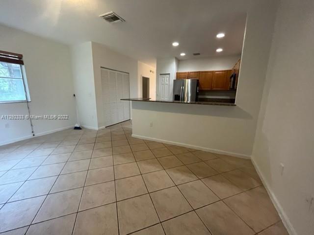 Building Photo - 8206 SW 29th St  104 Miramar Fl 33025