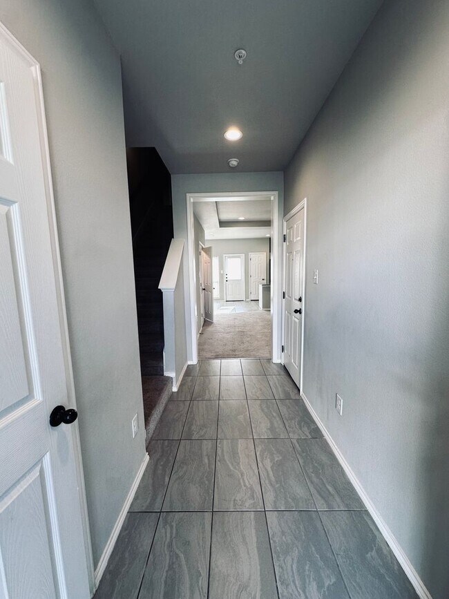Foto del edificio - 3BD 2.5BA Townhome near 410 and I-35
