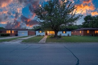 Building Photo - 3513 Sheridon Dr