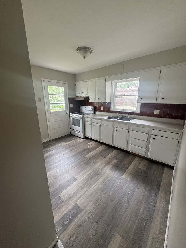 Foto del edificio - 3401 SE Ohio Ave