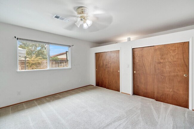 Foto del edificio - 2352 Cabrillo Way