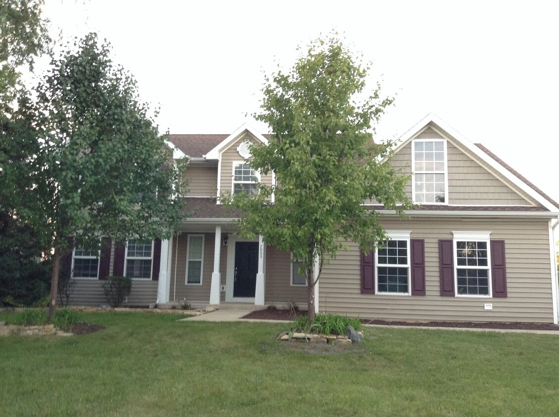 Foto principal - 7003 Pyramid Dr