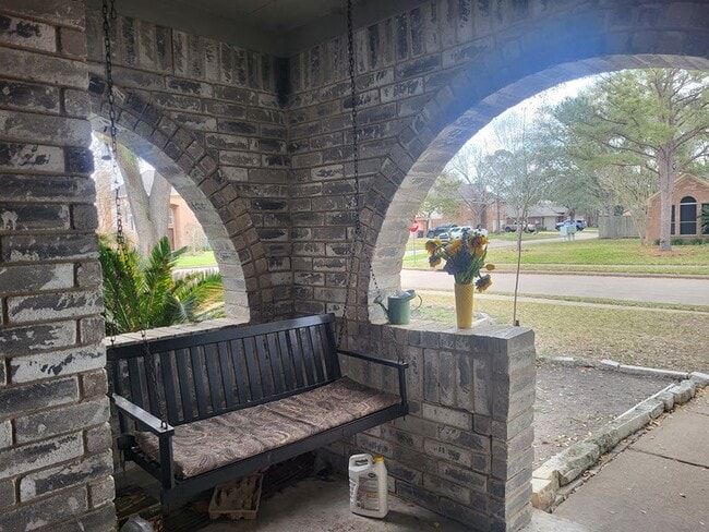 Building Photo - 7223 Yardley Dr