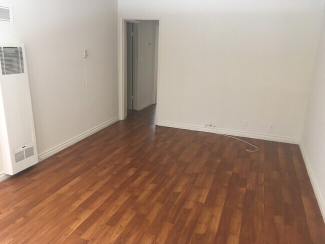 Foto del edificio - 1421 Venice Blvd