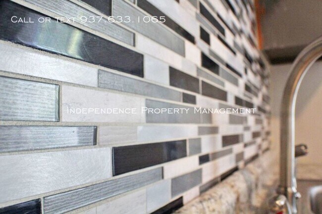 Building Photo - Newly Renovated 3 Bed/1 Bath in Franklin!
