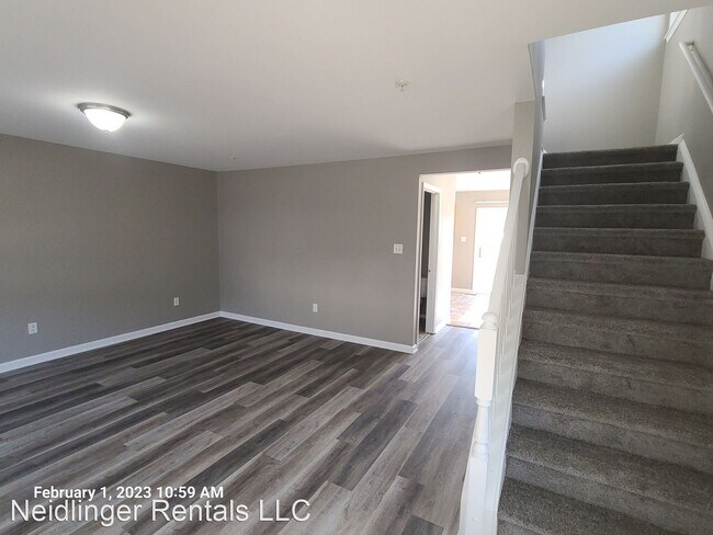 Building Photo - 3 br, 2.5 bath House - 401 Viewpoint Way