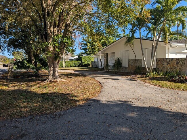 Foto del edificio - 7970 SW 146th St