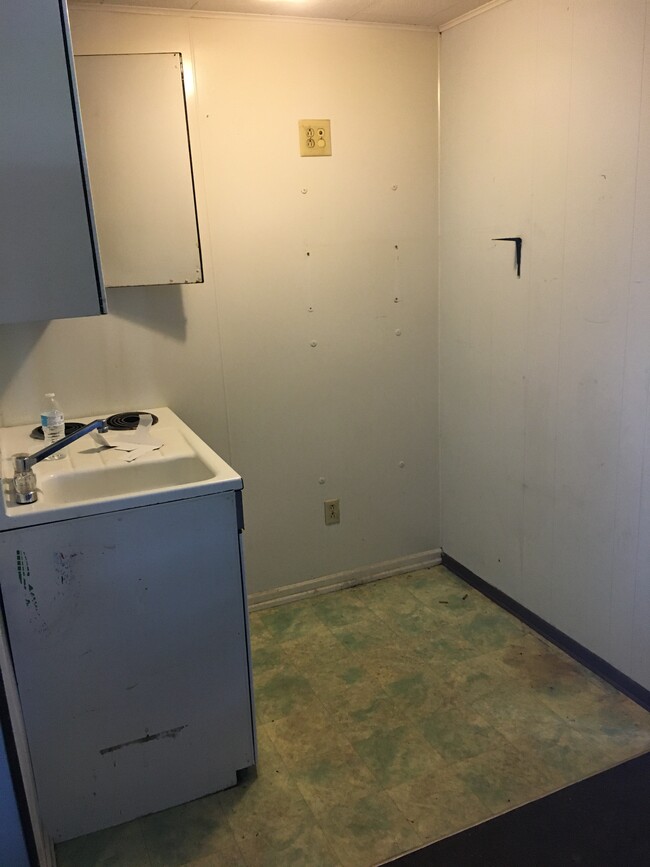 Building Photo - 997 WI-82
