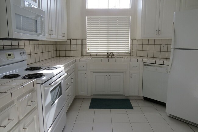 Foto del edificio - Spacious 2 Bedroom Home Located In Copper ...