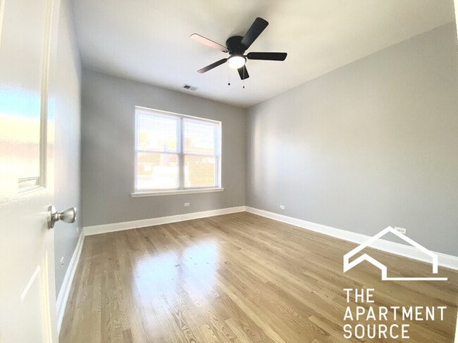 Foto del edificio - 1010 W Sunnyside Ave