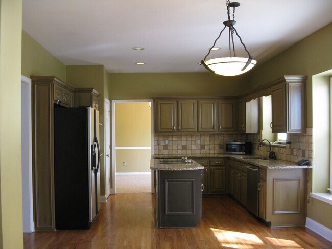 Building Photo - 5465 Derby Chase Ct