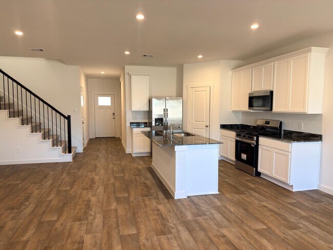 Foto del edificio - 8038 Marchese Dr