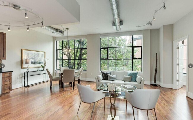 Foto del edificio - Stylish Clarendon Loft