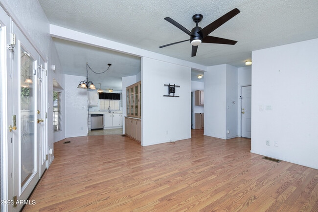 Building Photo - 6178 S Pinehurst Dr