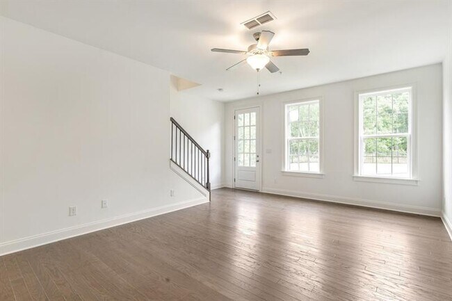 Building Photo - 6803 Prelude Dr