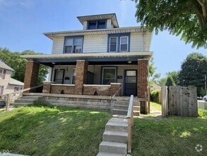 Building Photo - 323 N Rural St
