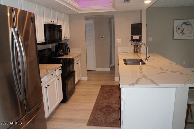 Building Photo - 1732 E Hermosa Dr