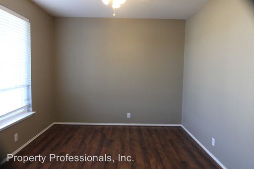 Foto del edificio - 327 Serene Mdw