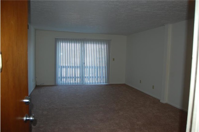 Building Photo - 4309 Earl Dr