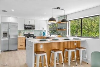 Building Photo - 1105 Skiff Pl