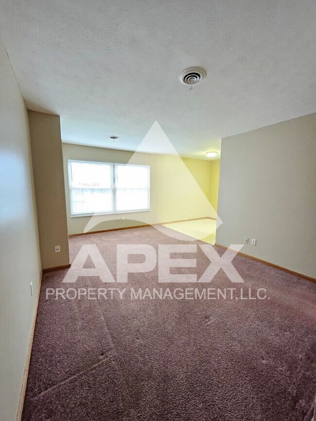 Photo - Spacious Top Floor 1 Bd - 1Ba Apartment in Fountain City!