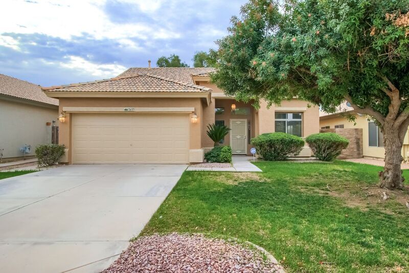 Primary Photo - 1517 E Black Diamond Dr