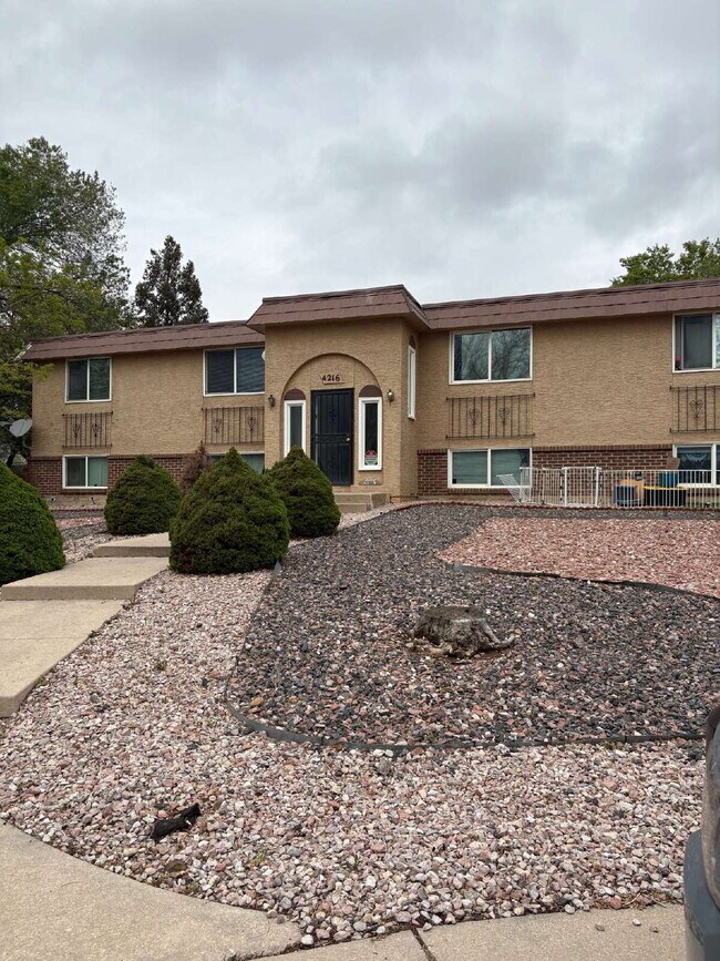 Building Photo - 4216 Forest Hill Ct