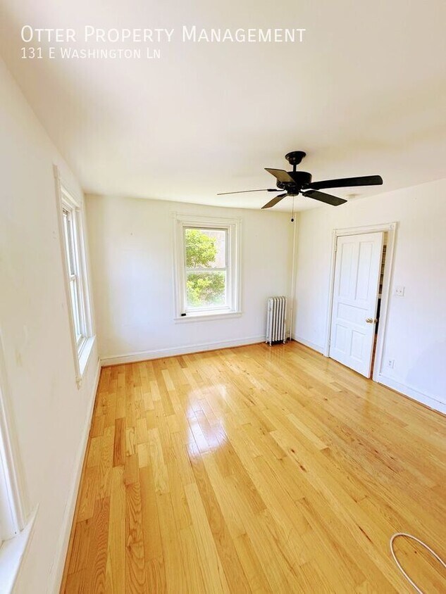 Photo - 131 E Washington Ln-
