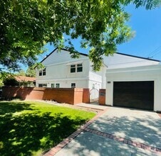 Building Photo - 1085 Piedmont Dr