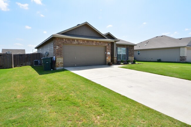 Foto del edificio - 7907 Woodbury Dr