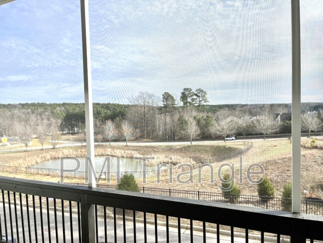 Foto del edificio - 606 Gateway Crossing Lane