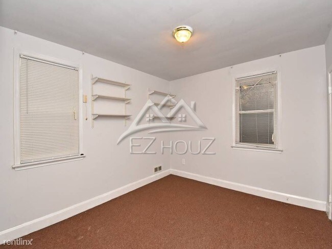 Building Photo - 2 br, 1 bath Apartment - 3101 Glen Avenue