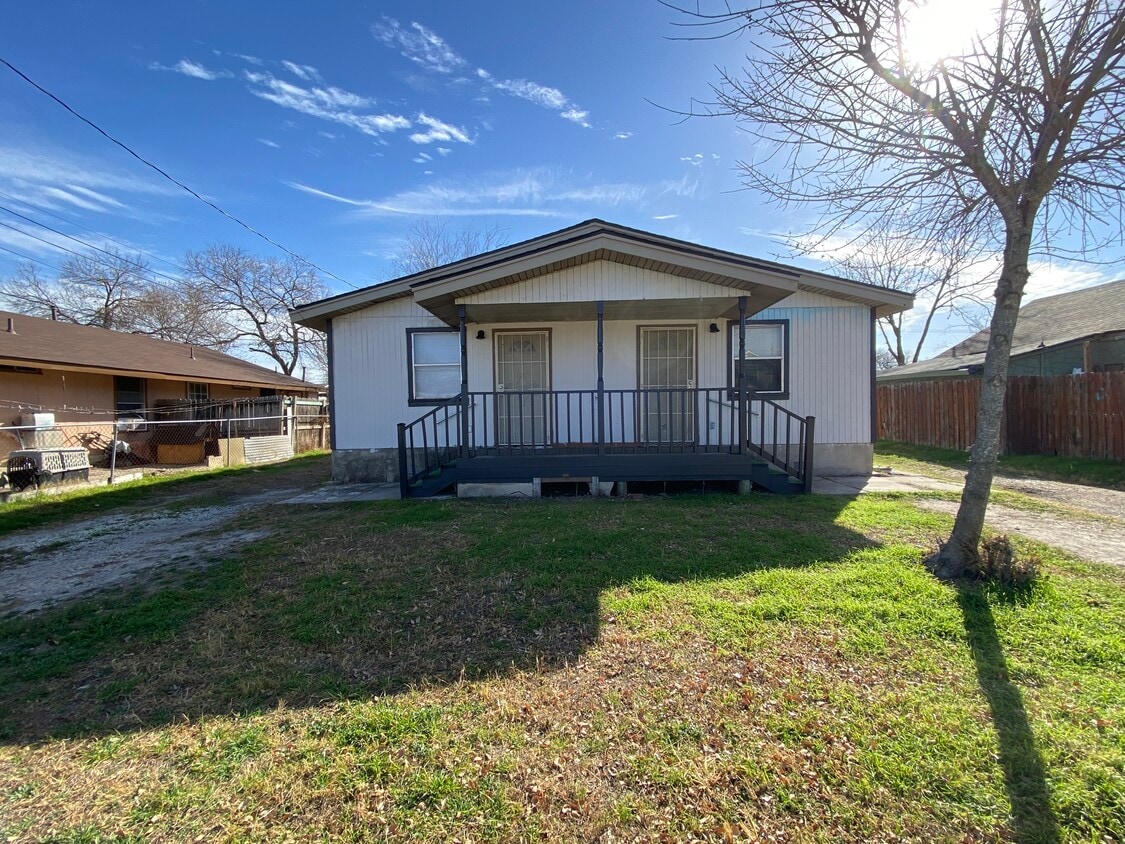 606 Emmett Ave Unit 1, San Antonio, TX 78221 Apartments in San