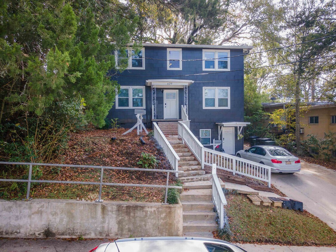 Primary Photo - 629 E Park Ave