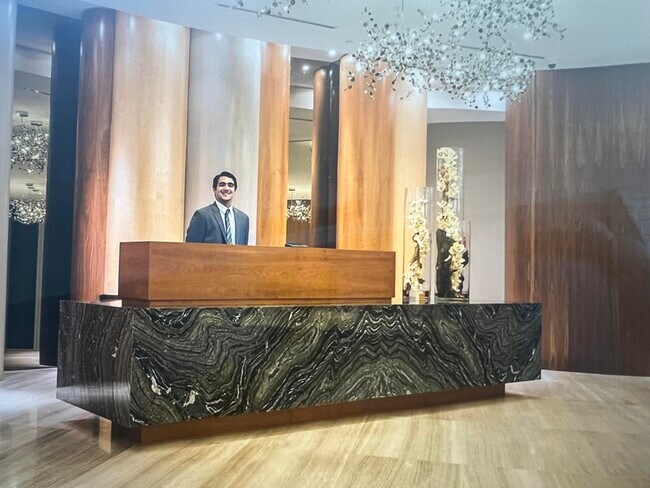 Foto del edificio - 488 NE 18th St