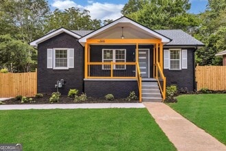 Building Photo - 388 Sargent Dr SE