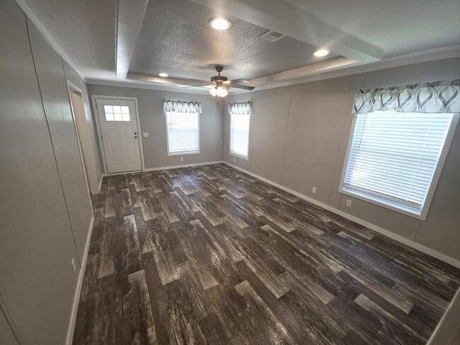 Building Photo - 482 Autumn Trail