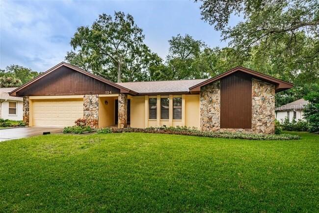 Foto principal - 124 Mayfair Cir W